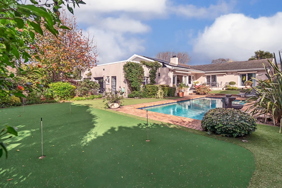 4 Bedroom Property for Sale in Constantia Western Cape